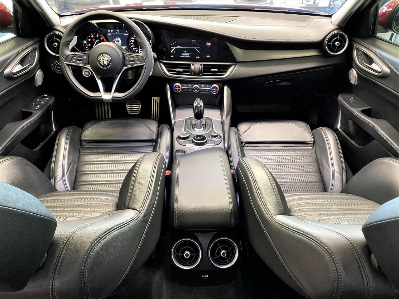 2017 Alfa Romeo Giulia Ti+GPS+Camera+Adaptive Cruise+ACCIDENT FREE - Photo #8