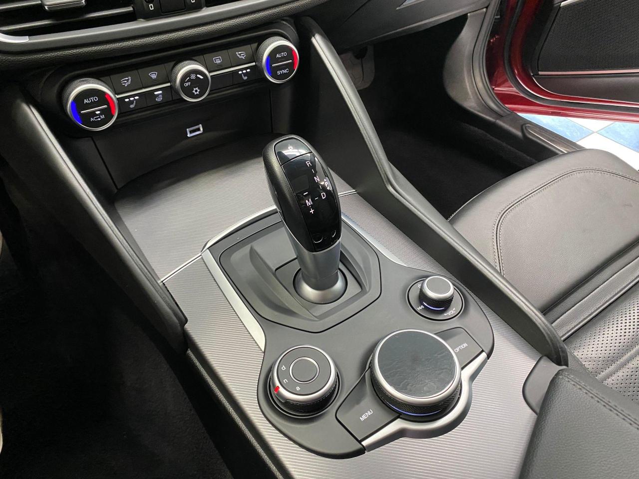 2017 Alfa Romeo Giulia Ti+GPS+Camera+Adaptive Cruise+ACCIDENT FREE - Photo #38