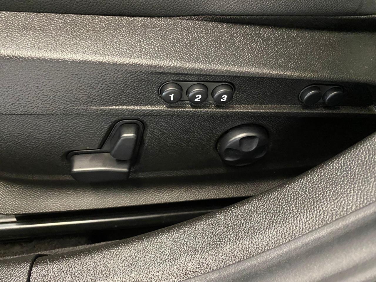 2017 Alfa Romeo Giulia Ti+GPS+Camera+Adaptive Cruise+ACCIDENT FREE - Photo #45
