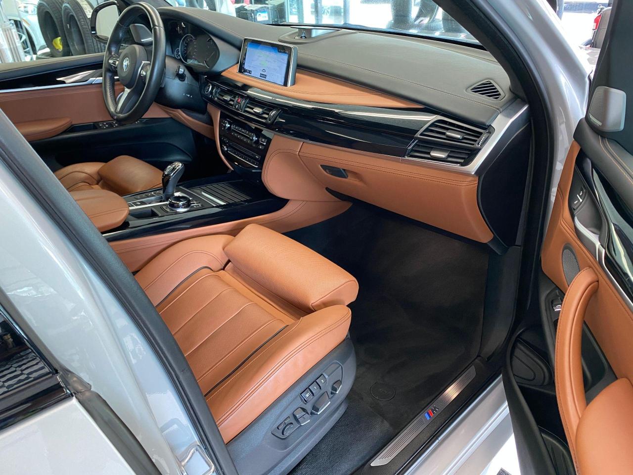 2017 BMW X5 xDrive50i 4.4L V8 M-PKG+Cooled Seats+ACCIDENT FREE - Photo #19