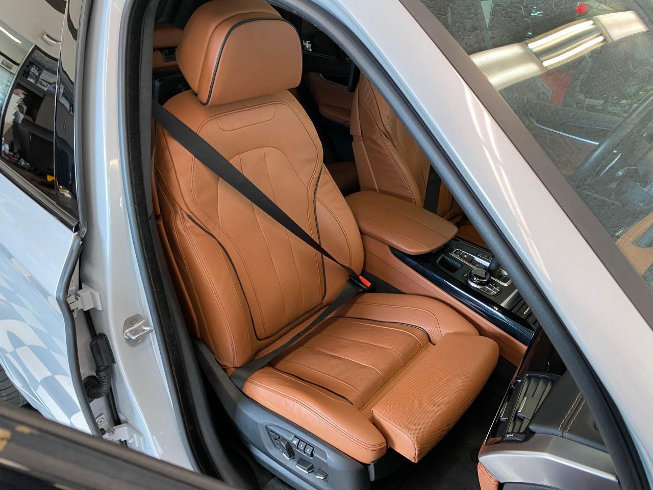 2017 BMW X5 xDrive50i 4.4L V8 M-PKG+Cooled Seats+ACCIDENT FREE - Photo #21