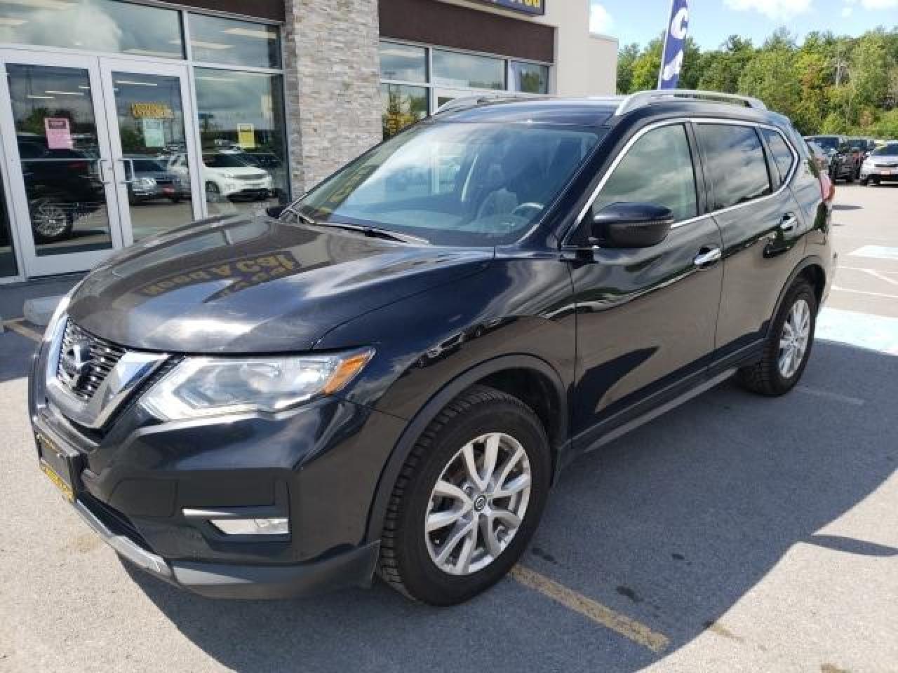 Used 2017 Nissan Rogue SV AWD Bluetooth Backup Cam Heated Seats for sale in Trenton, ON