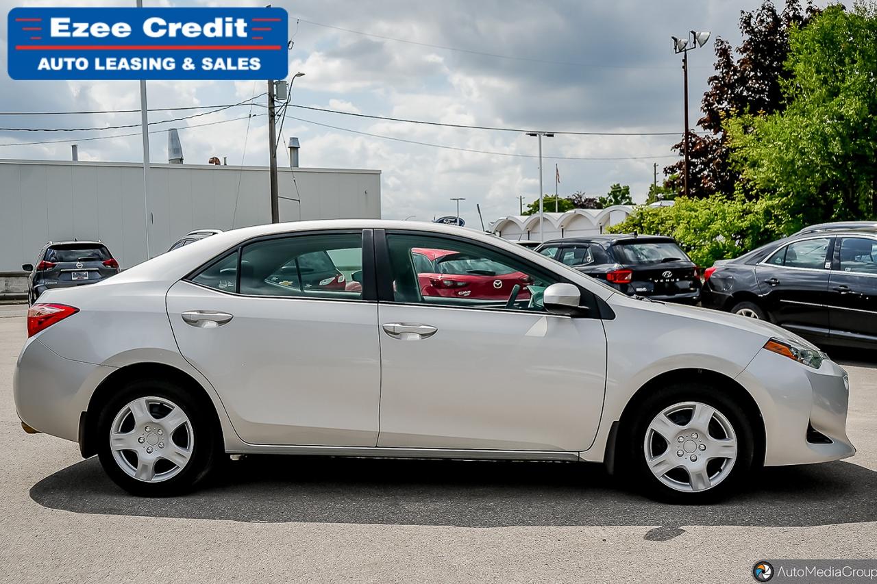 2018 Toyota Corolla LE Photo4