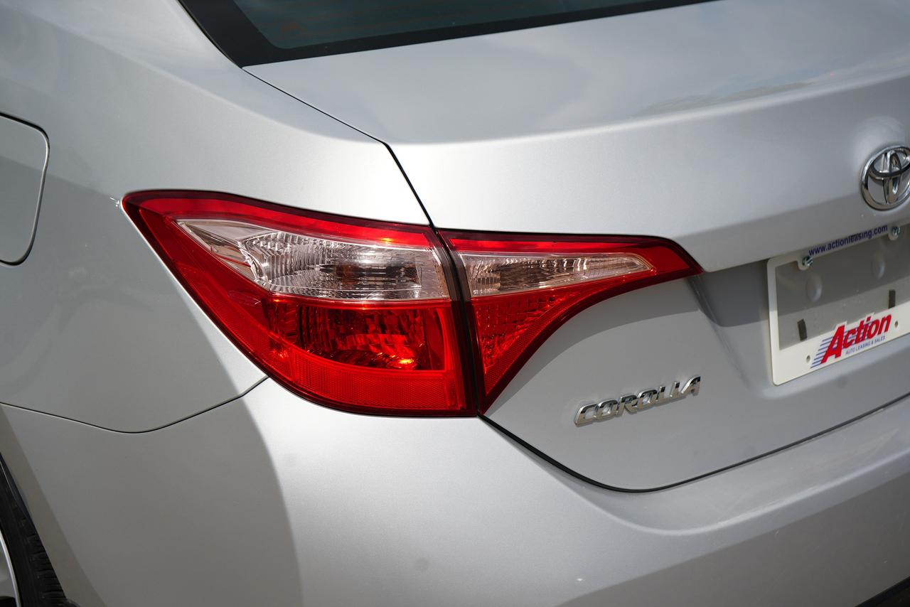 2018 Toyota Corolla LE Photo