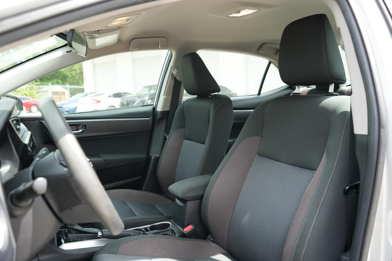 2018 Toyota Corolla LE Photo
