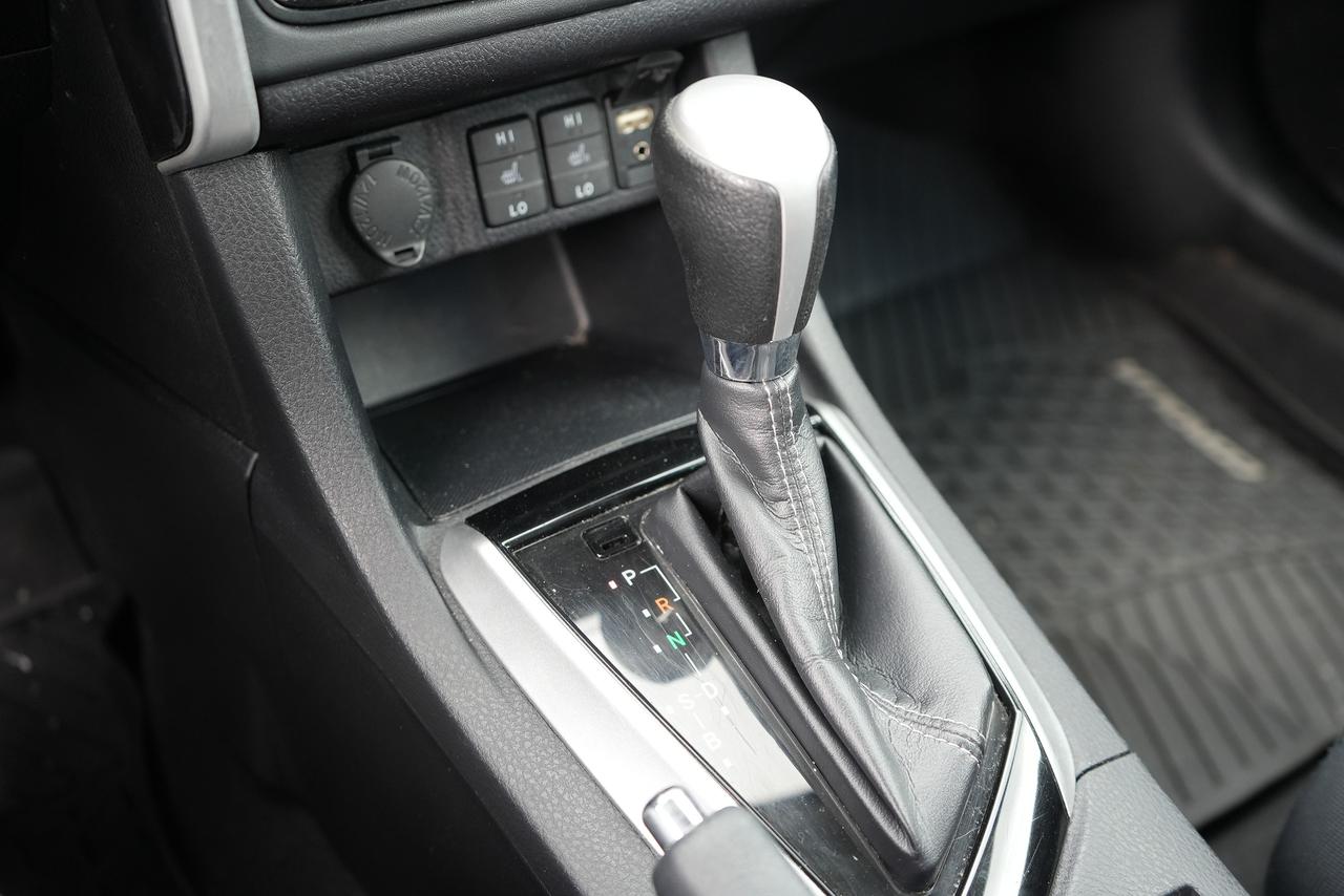 2018 Toyota Corolla LE Photo