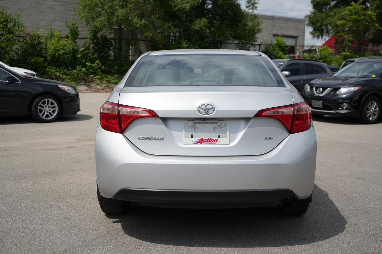 2018 Toyota Corolla LE Photo