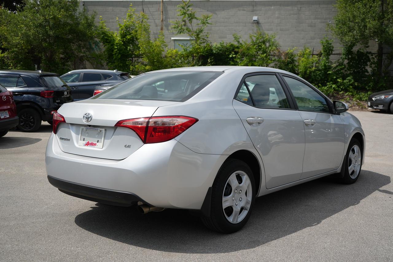 2018 Toyota Corolla LE Photo