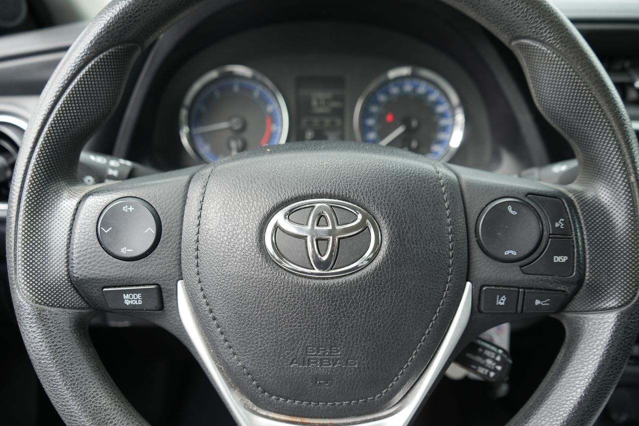 2018 Toyota Corolla LE Photo