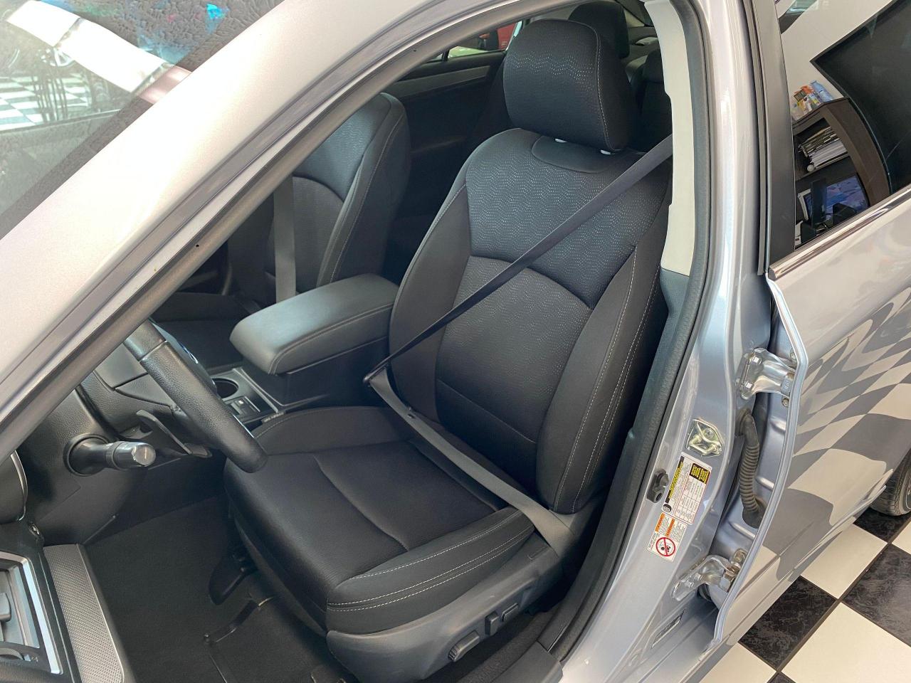 2017 Subaru Legacy 2.5i w/Touring AWD+Roof+Blind Spot+Accident Free - Photo #20