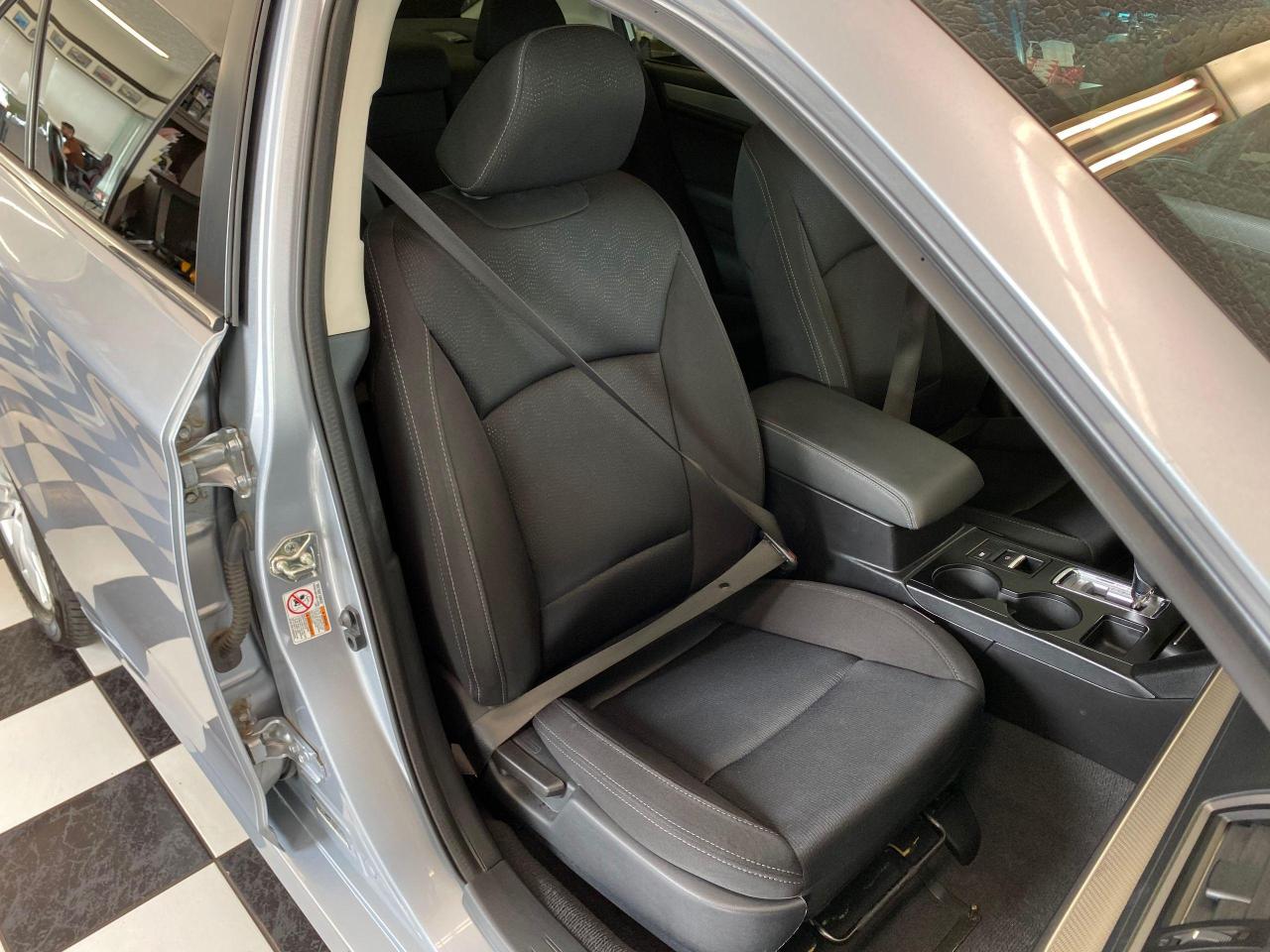 2017 Subaru Legacy 2.5i w/Touring AWD+Roof+Blind Spot+Accident Free - Photo #23