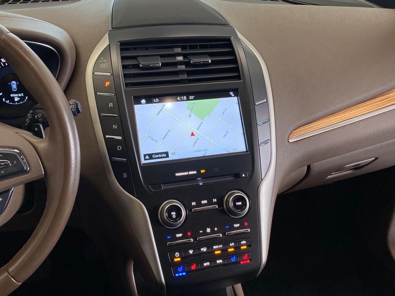 2016 Lincoln MKC Reserve+Cooled Seats+Lane Assist+ACCIDENT FREE - Photo #10