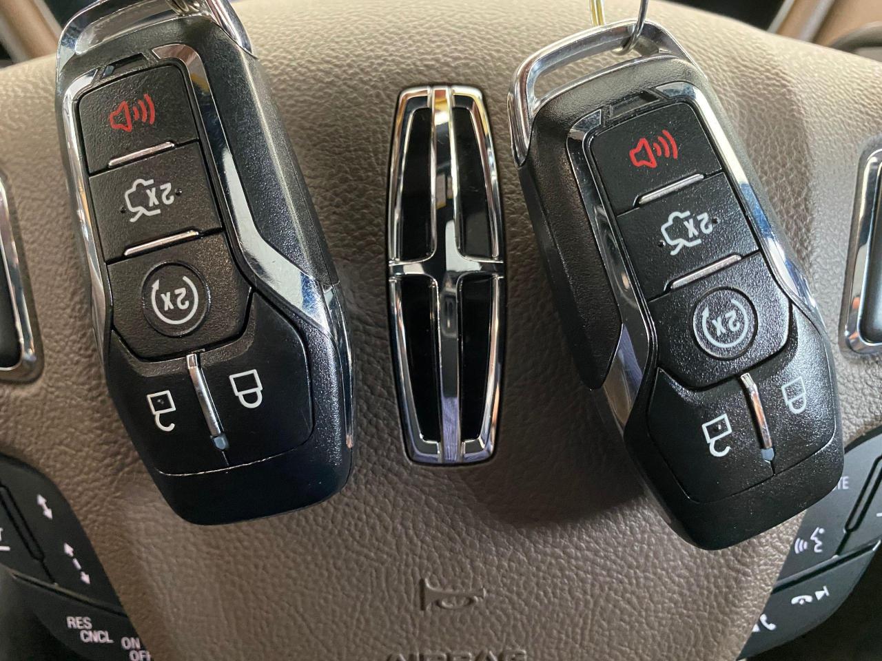 2016 Lincoln MKC Reserve+Cooled Seats+Lane Assist+ACCIDENT FREE - Photo #16