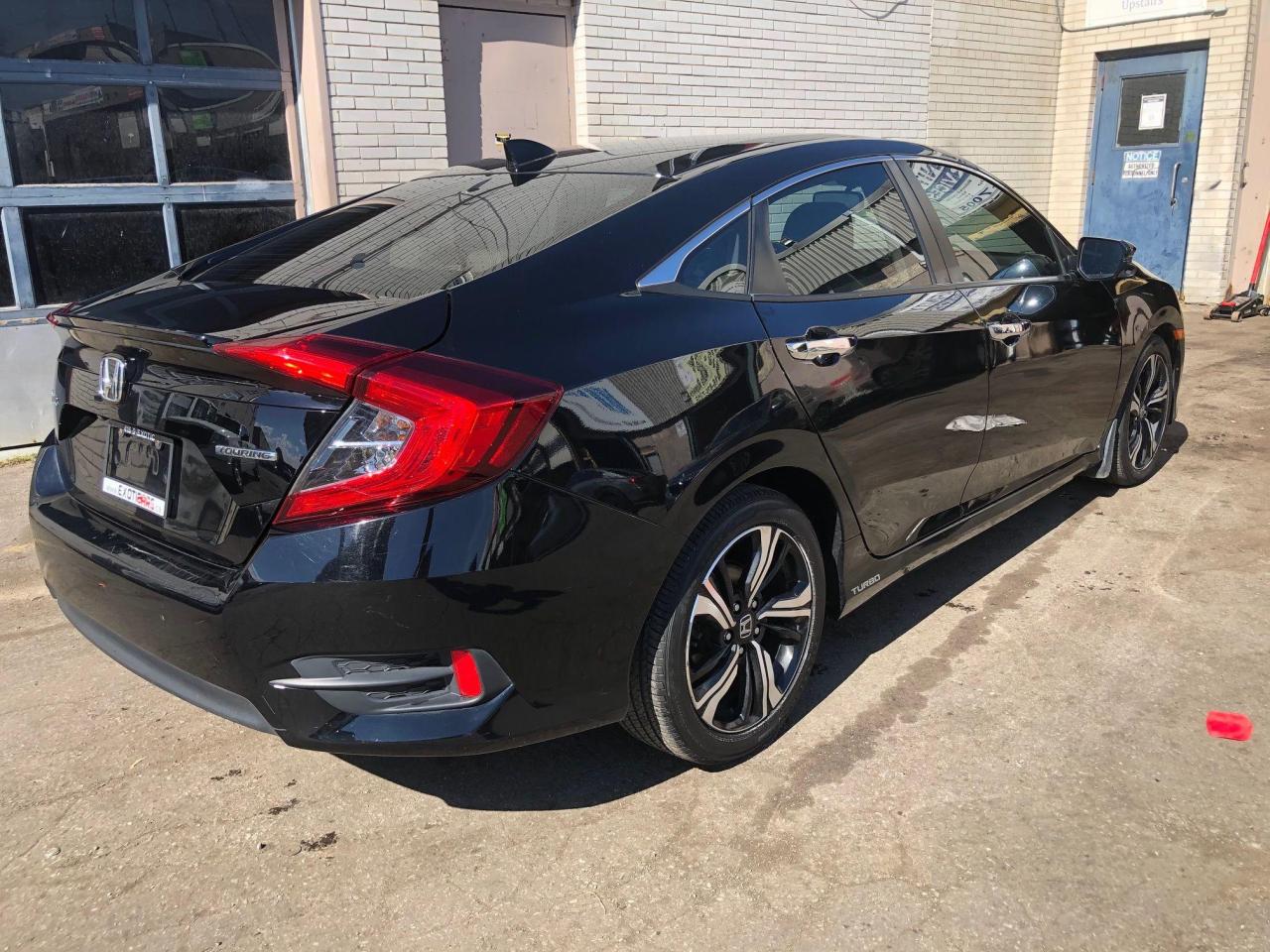 2016 Honda Civic Touring - Photo #2