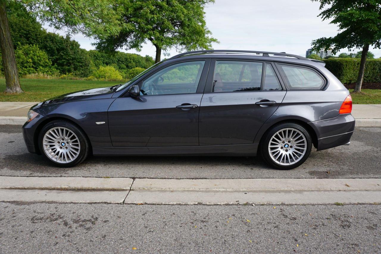 2008 BMW 3 Series RARE / 328XI TOURING / 6 SPEED MANUAL / SPORT PACK - Photo #2