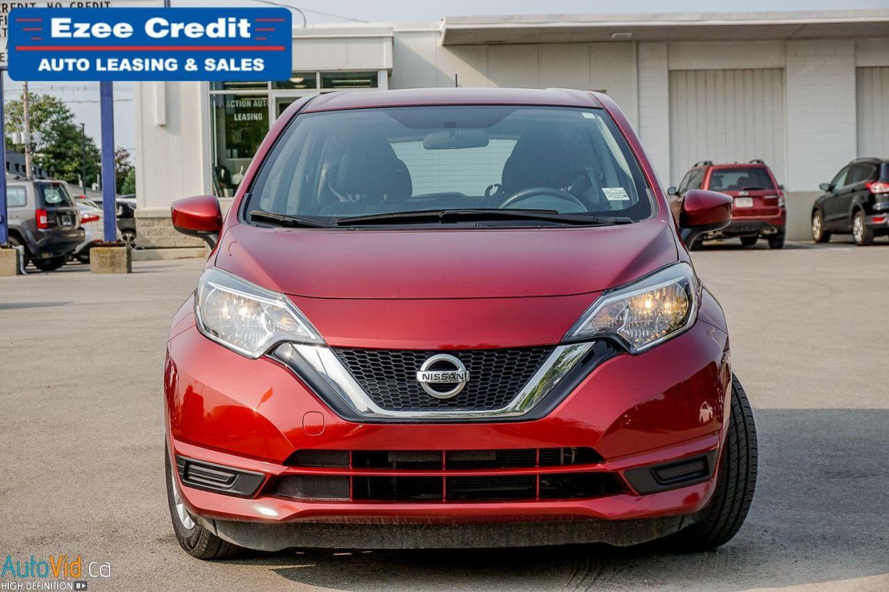 2017 Nissan Versa Note SV Photo2