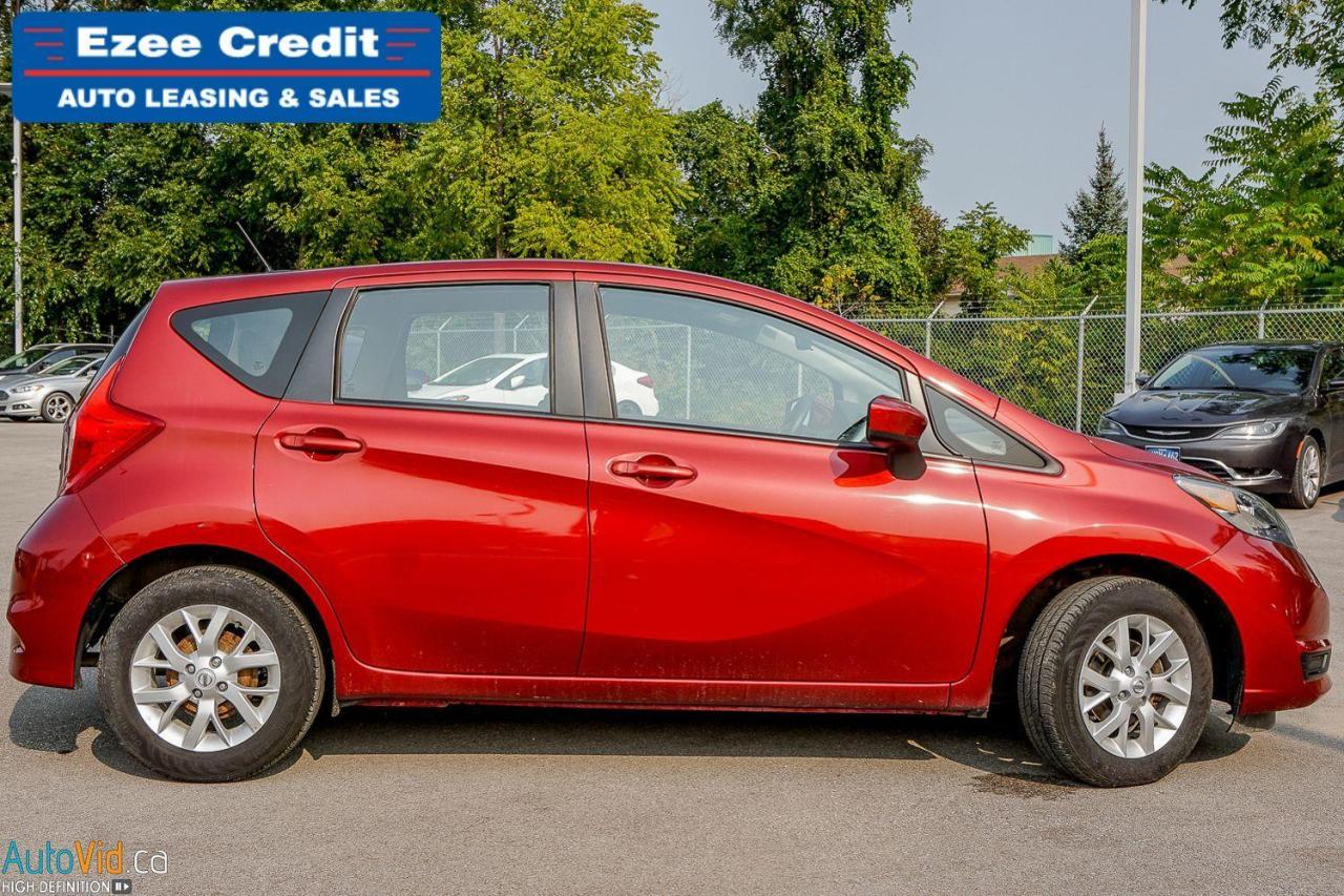 2017 Nissan Versa Note SV Photo34