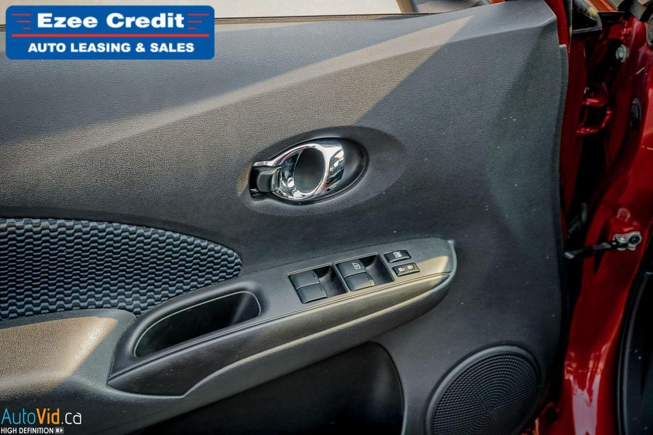 2017 Nissan Versa Note SV Photo48