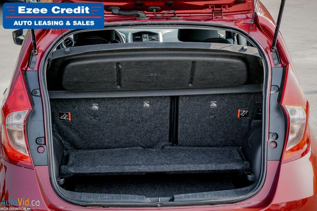 2017 Nissan Versa Note SV Photo57