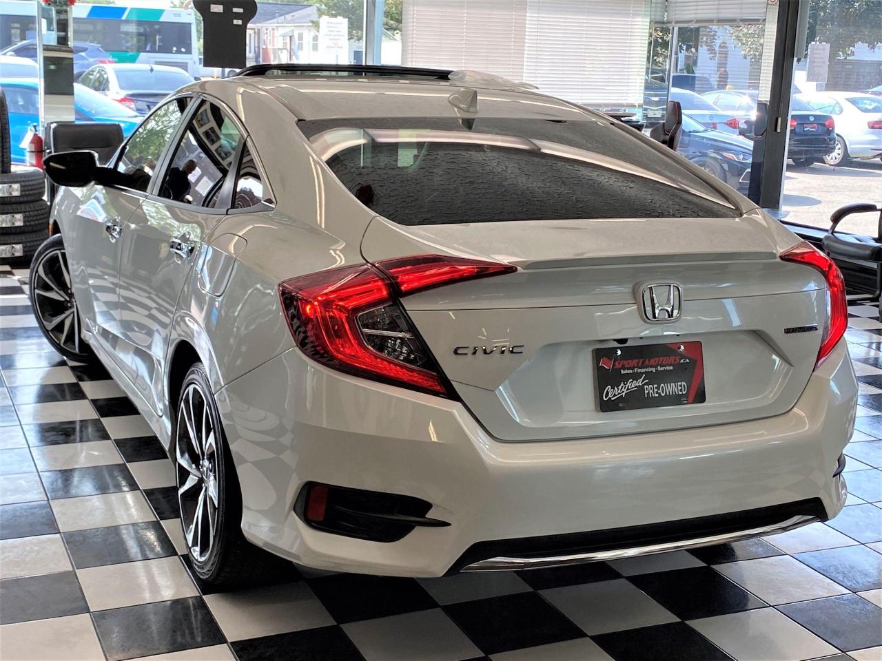 2019 Honda Civic Touring+Leather+Roof+Lane Keep+Apple+Accident Free - Photo #14