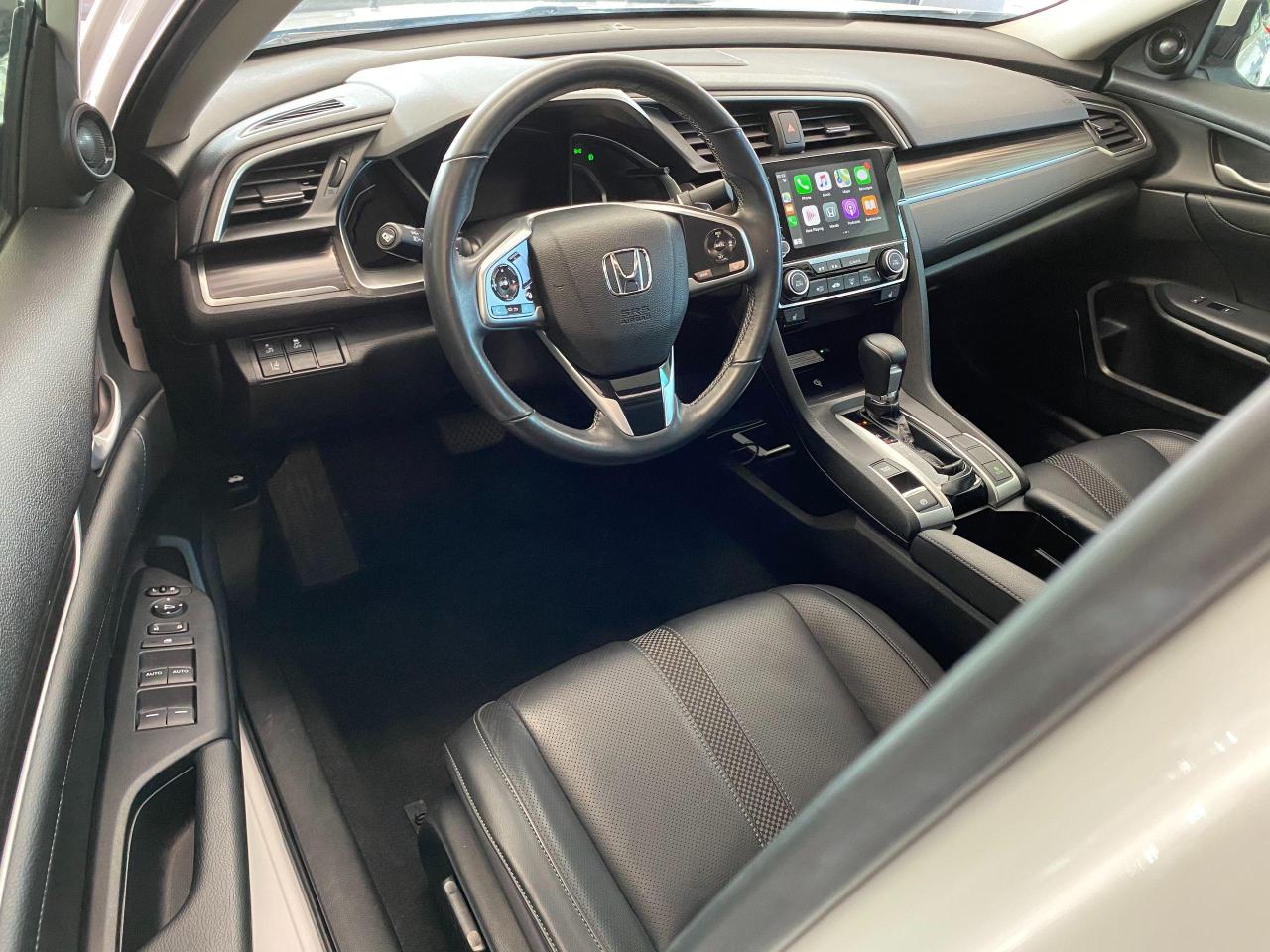 2019 Honda Civic Touring+Leather+Roof+Lane Keep+Apple+Accident Free - Photo #18