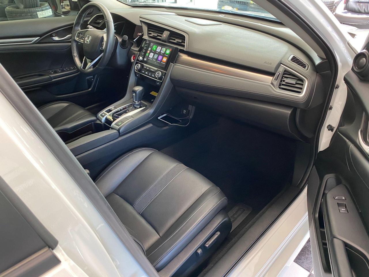 2019 Honda Civic Touring+Leather+Roof+Lane Keep+Apple+Accident Free - Photo #21