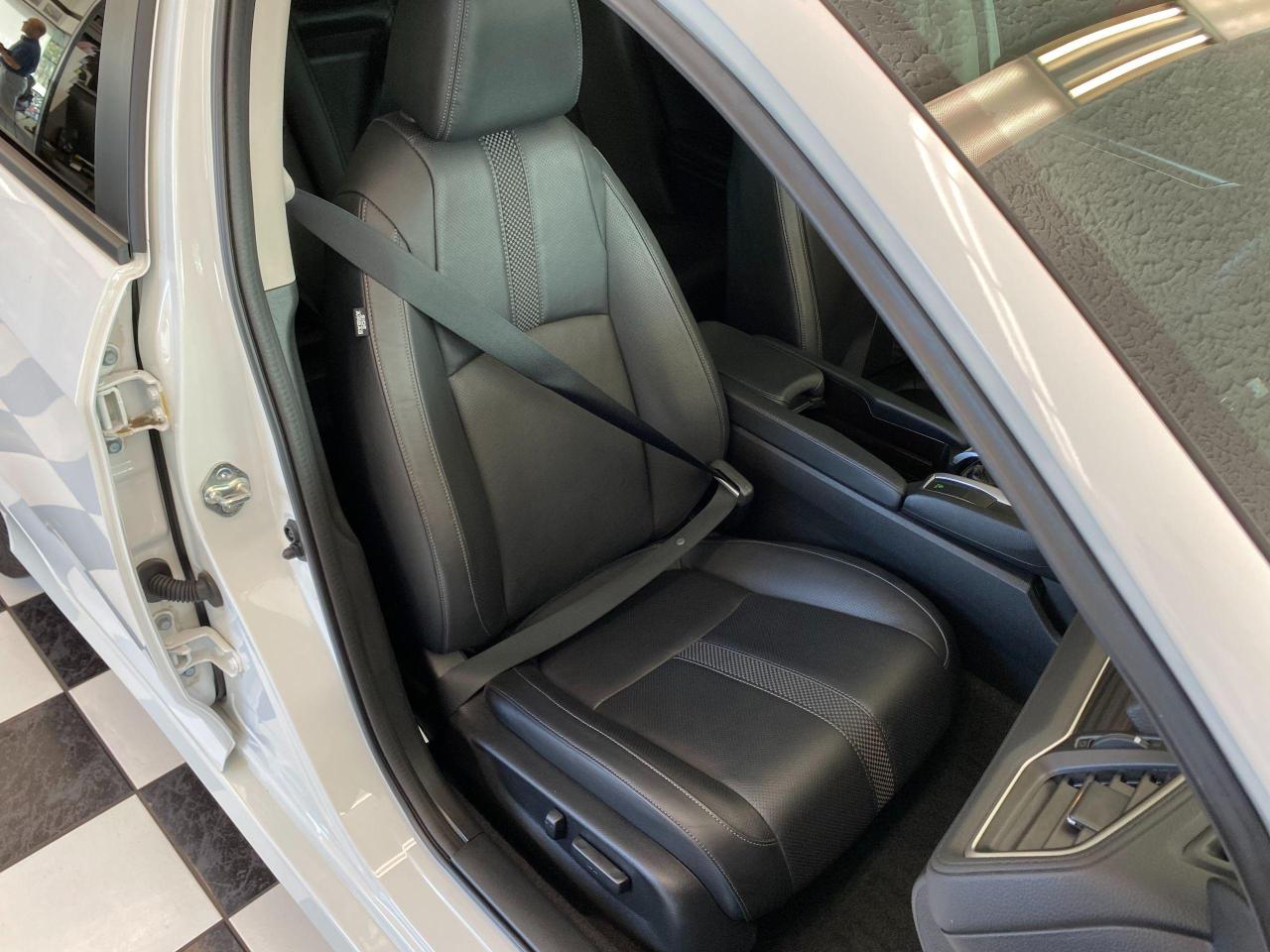 2019 Honda Civic Touring+Leather+Roof+Lane Keep+Apple+Accident Free - Photo #23