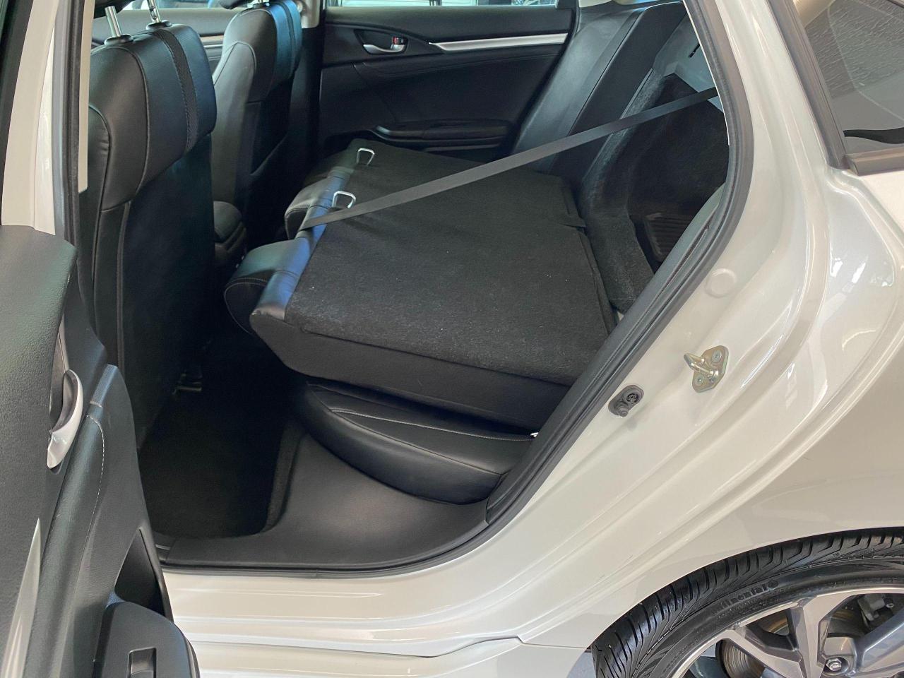 2019 Honda Civic Touring+Leather+Roof+Lane Keep+Apple+Accident Free - Photo #26