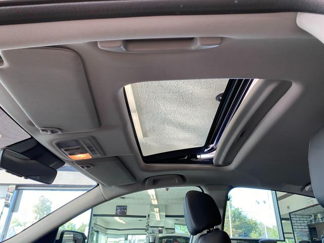 2019 Honda Civic Touring+Leather+Roof+Lane Keep+Apple+Accident Free Photo28