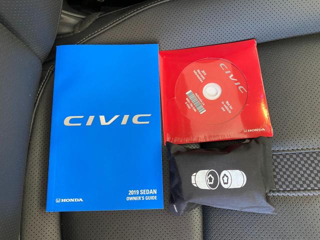 2019 Honda Civic Touring+Leather+Roof+Lane Keep+Apple+Accident Free Photo29