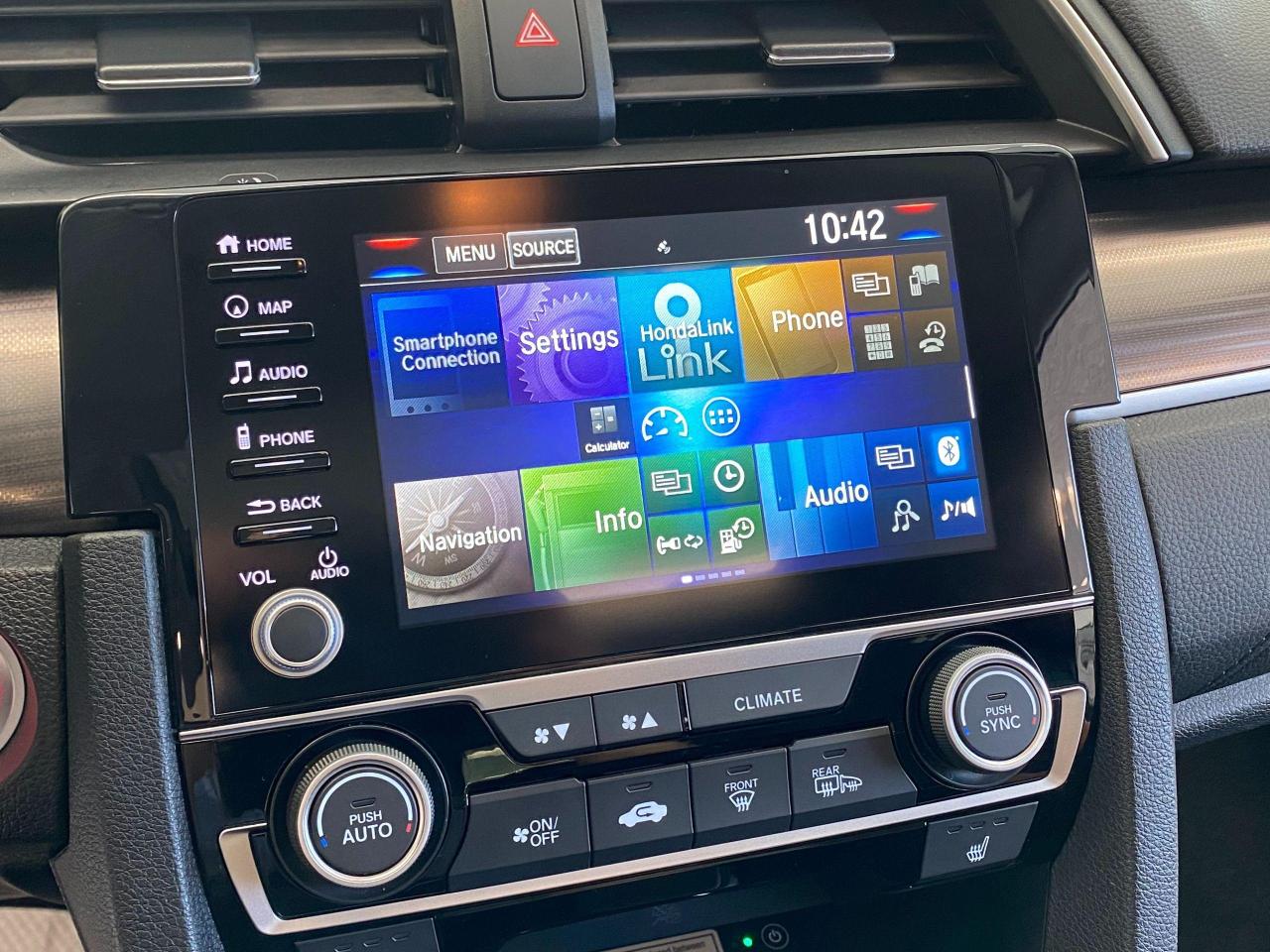 2019 Honda Civic Touring+Leather+Roof+Lane Keep+Apple+Accident Free - Photo #31
