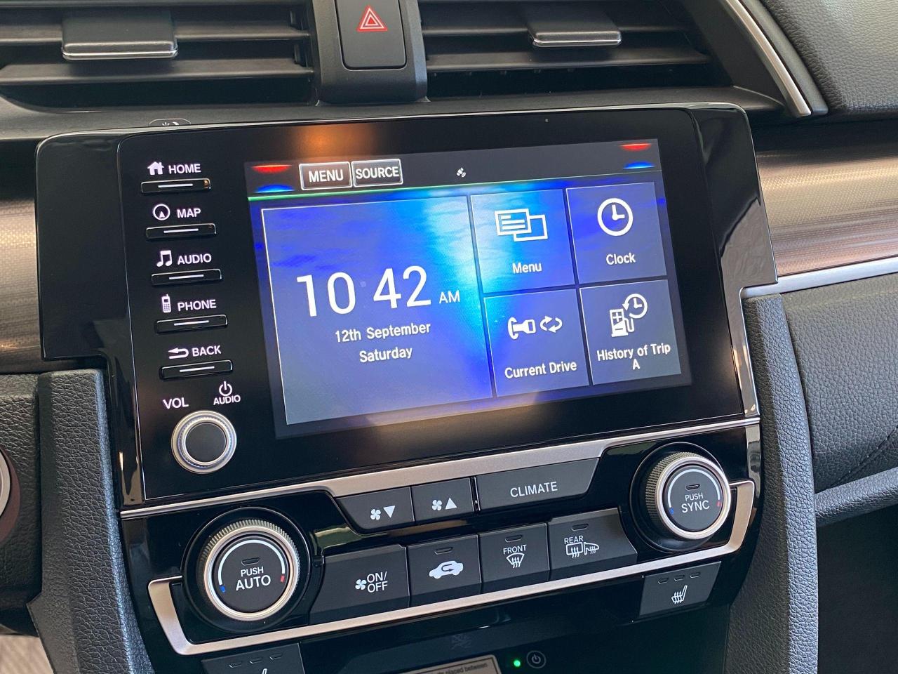 2019 Honda Civic Touring+Leather+Roof+Lane Keep+Apple+Accident Free - Photo #34