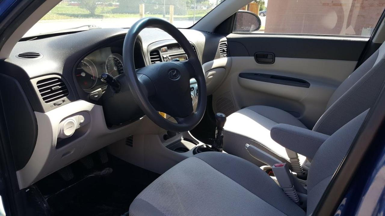 2009 Hyundai Accent Manual /  GL / Certified / Warranty Photo