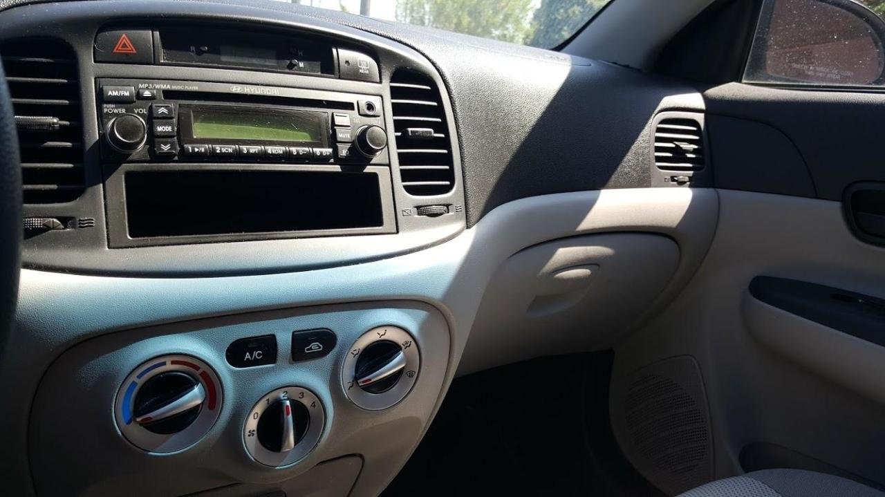 2009 Hyundai Accent Manual /  GL / Certified / Warranty Photo