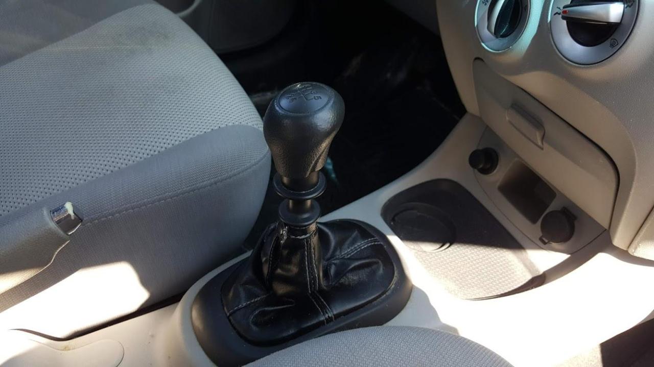 2009 Hyundai Accent Manual /  GL / Certified / Warranty Photo