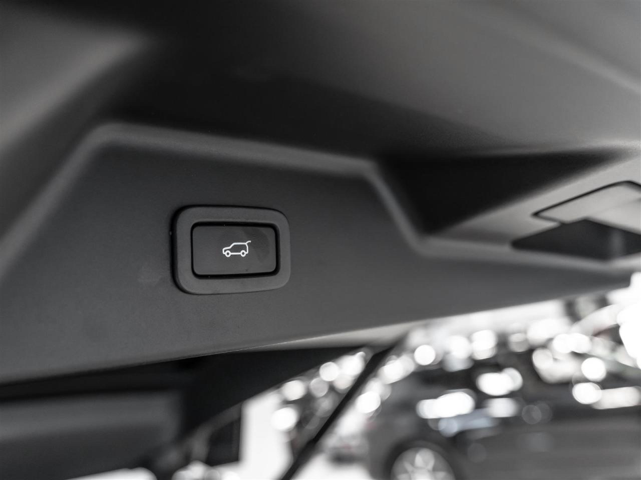 2018 Land Rover Range Rover Supercharged $612 BI WEEKLY|AUTOBIOGRAPHY|ADAPT CRZ|MASSAGE|HUD|AEB|MERIDIAN|360CAM|LOADED Photo