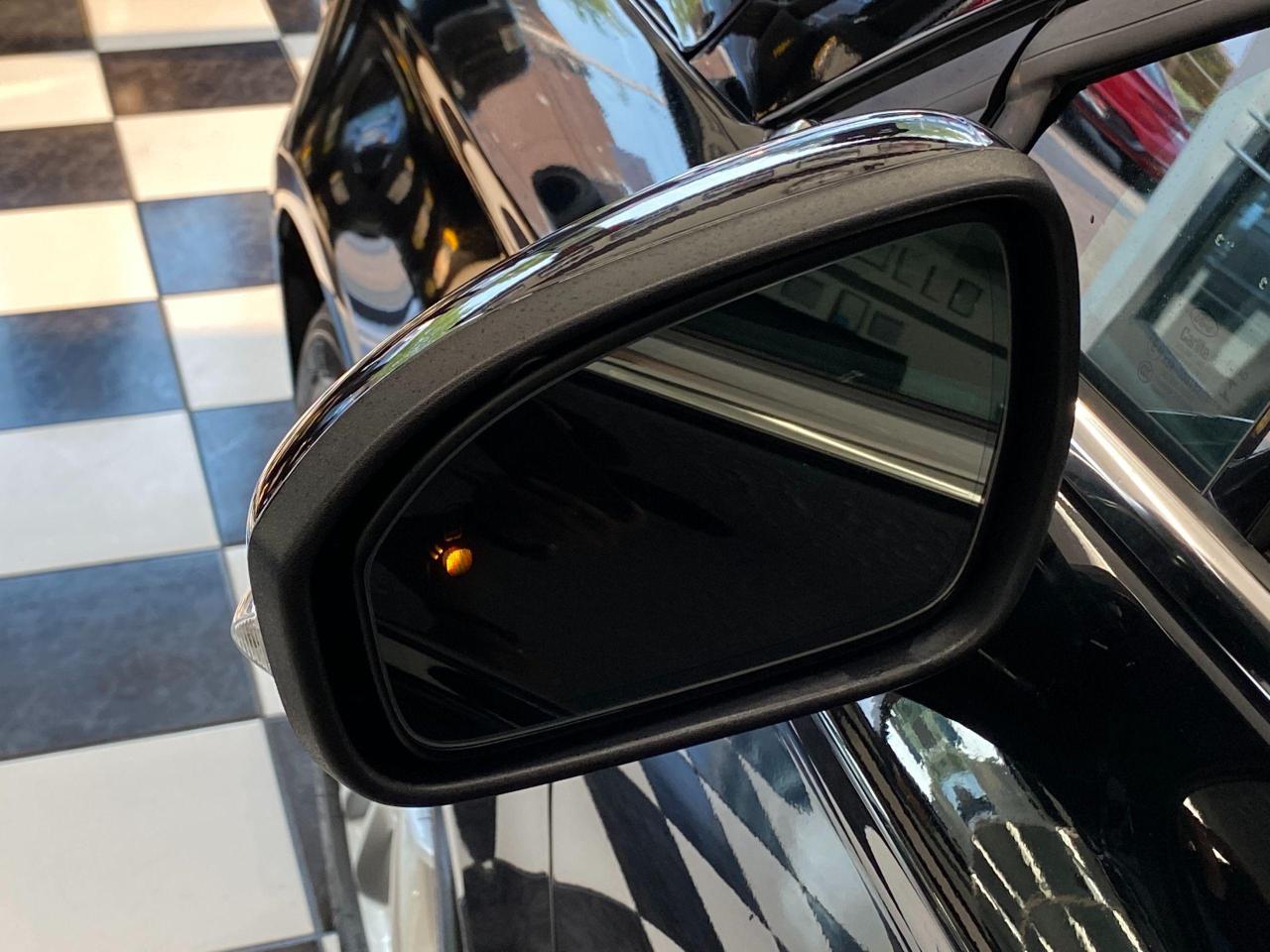 2018 Ford Fusion SE TECH+Blind Spot+Lane Keep Assist+ACCIDENT FREE - Photo #26