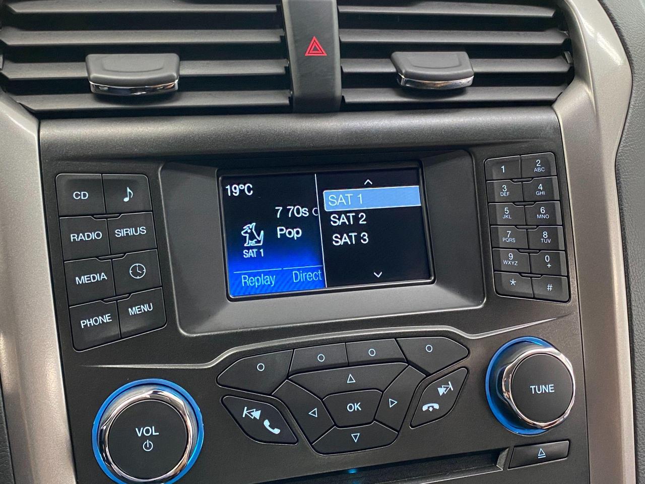 2018 Ford Fusion SE TECH+Blind Spot+Lane Keep Assist+ACCIDENT FREE - Photo #30
