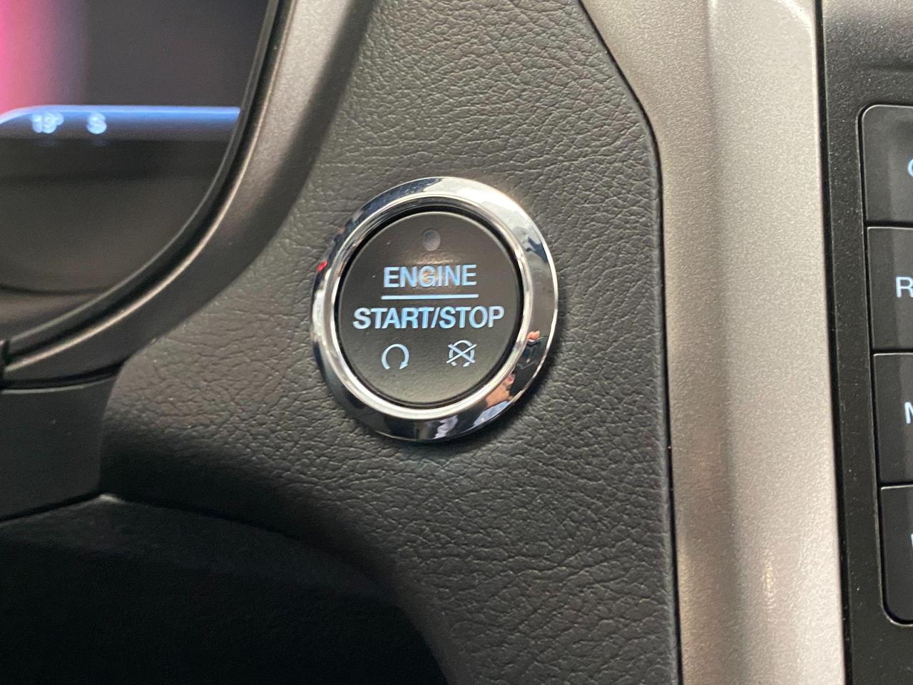 2018 Ford Fusion SE TECH+Blind Spot+Lane Keep Assist+ACCIDENT FREE - Photo #36