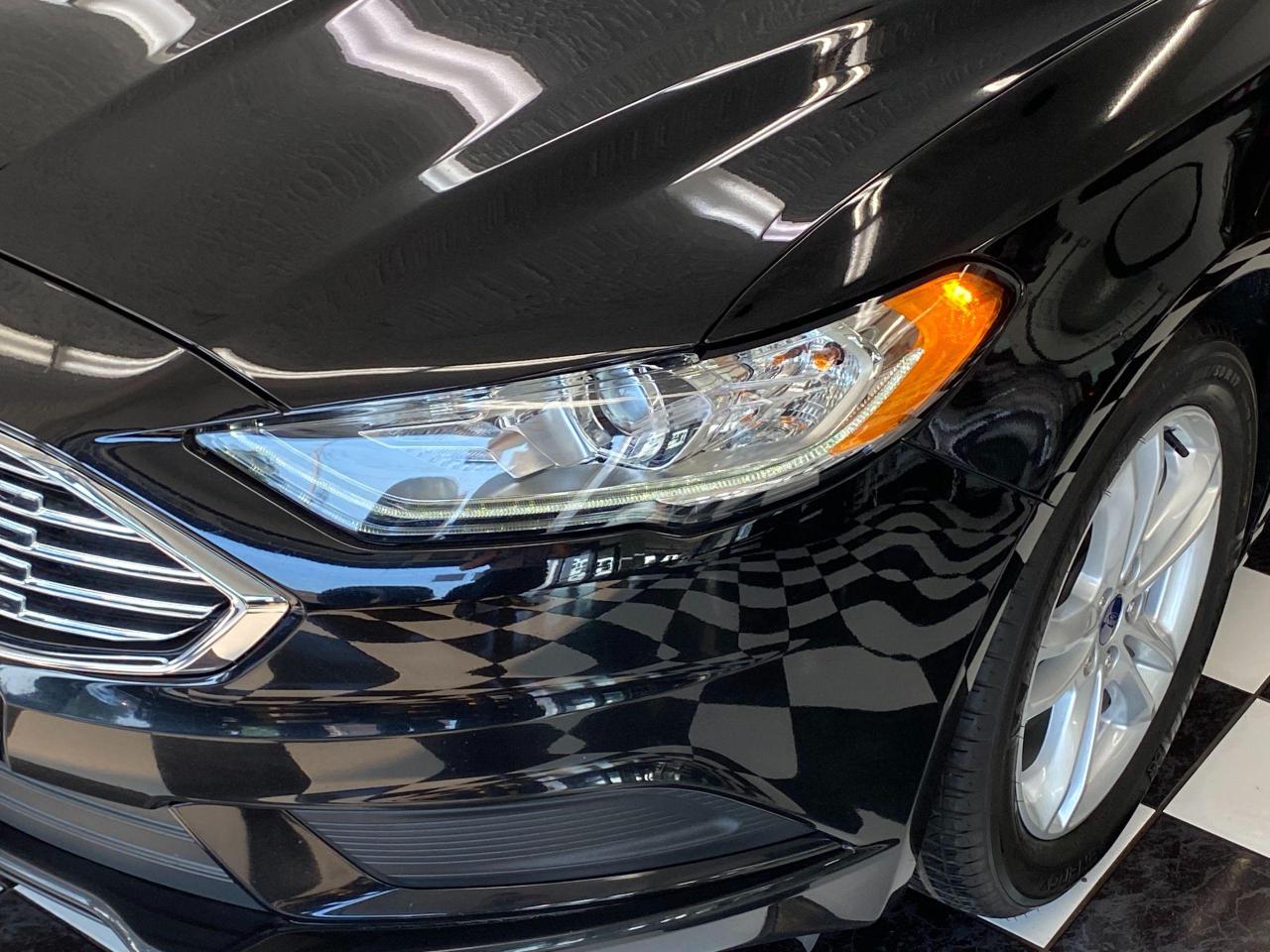 2018 Ford Fusion SE TECH+Blind Spot+Lane Keep Assist+ACCIDENT FREE - Photo #38