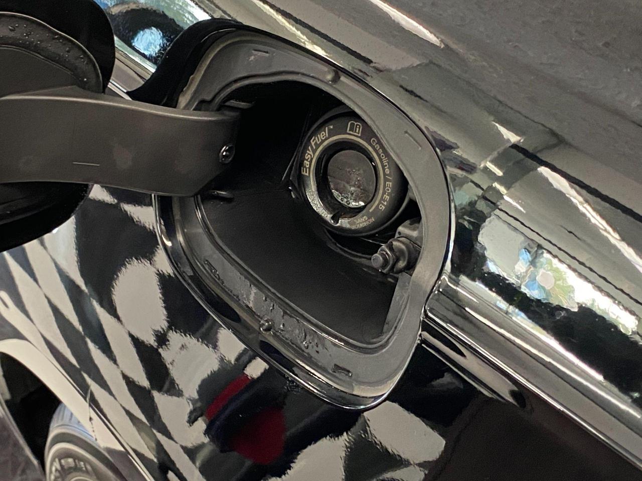 2018 Ford Fusion SE TECH+Blind Spot+Lane Keep Assist+ACCIDENT FREE - Photo #69