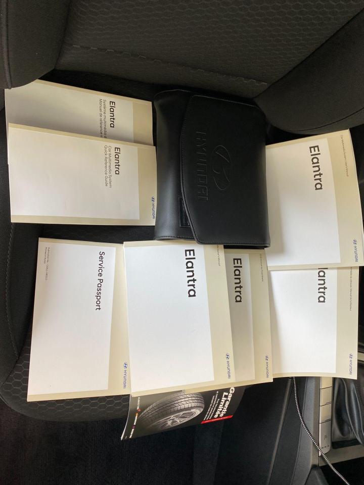 2019 Hyundai Elantra Preferred+Camera+Apple Play+7000 KMs+ACCIDENT FREE - Photo #27