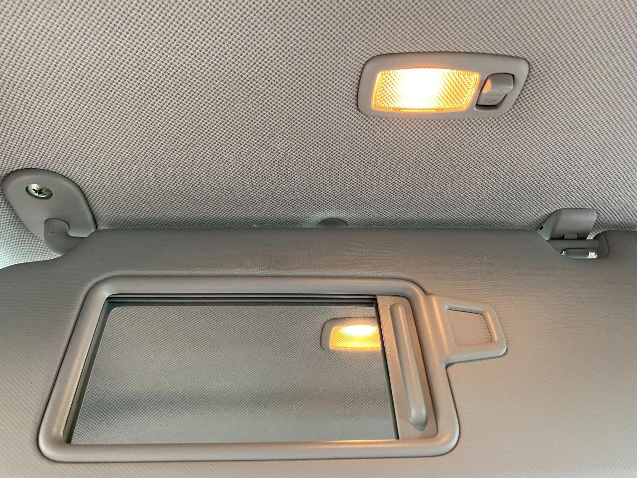 2019 Hyundai Elantra Preferred+Camera+Apple Play+7000 KMs+ACCIDENT FREE - Photo #47
