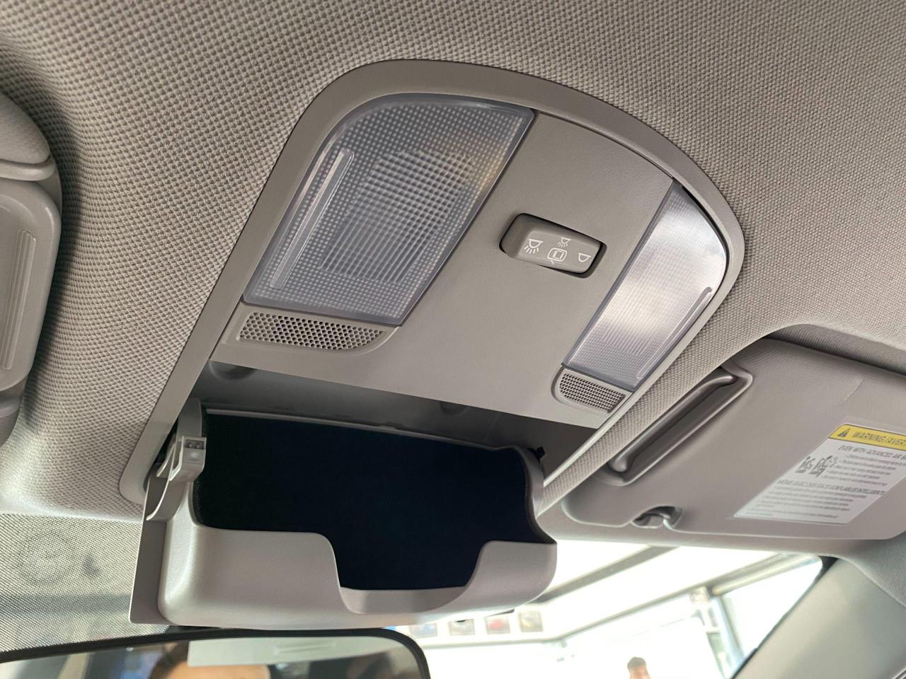 2019 Hyundai Elantra Preferred+Camera+Apple Play+7000 KMs+ACCIDENT FREE - Photo #49