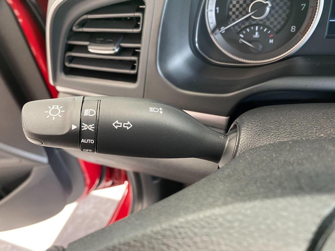 2019 Hyundai Elantra Preferred+Camera+Apple Play+7000 KMs+ACCIDENT FREE - Photo #52