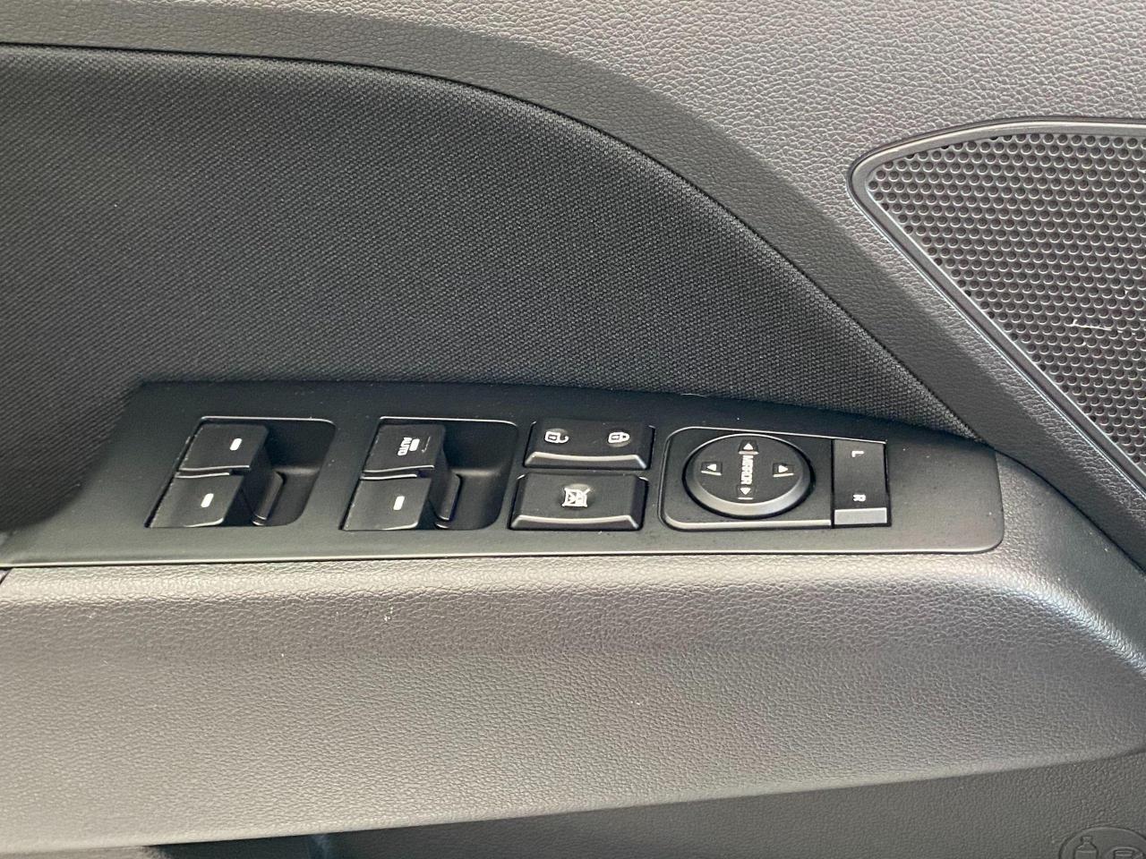2019 Hyundai Elantra Preferred+Camera+Apple Play+7000 KMs+ACCIDENT FREE - Photo #55