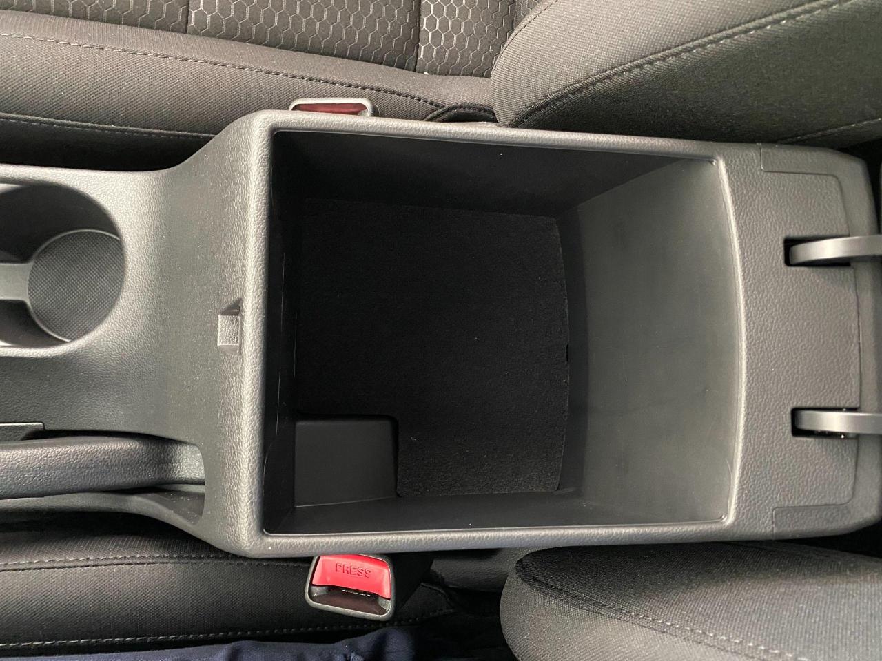 2019 Hyundai Elantra Preferred+Camera+Apple Play+7000 KMs+ACCIDENT FREE - Photo #57