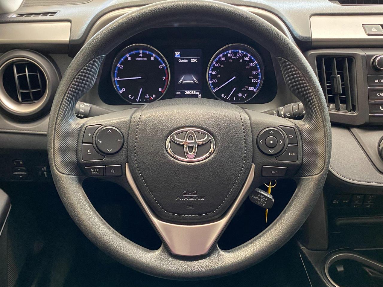 2018 Toyota RAV4 LE+Toyota Sense+Heated Seats+ACCIDENT FREE - Photo #9