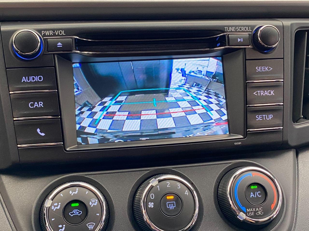 2018 Toyota RAV4 LE+Toyota Sense+Heated Seats+ACCIDENT FREE - Photo #11