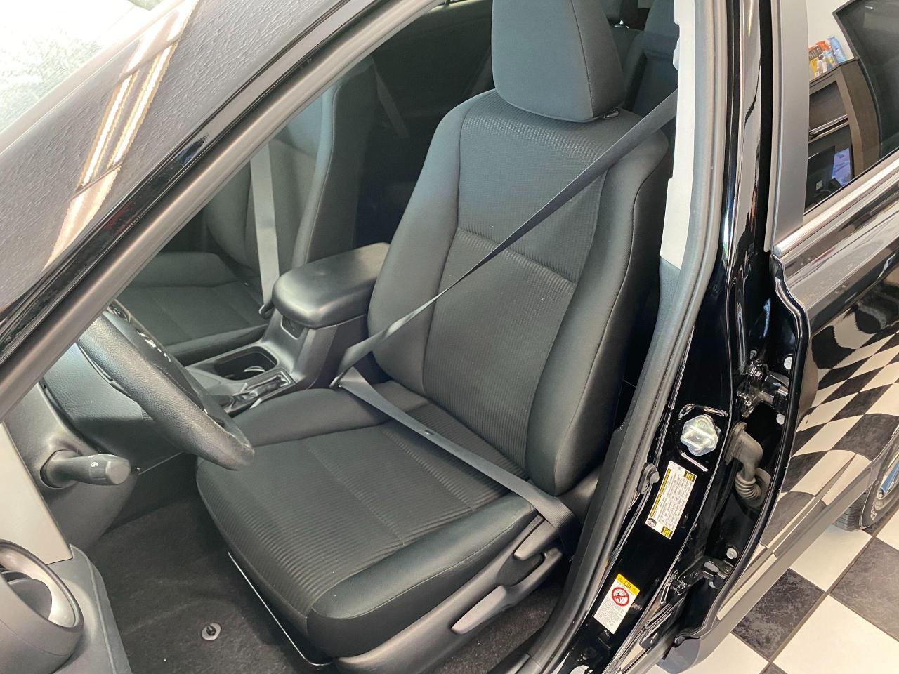 2018 Toyota RAV4 LE+Toyota Sense+Heated Seats+ACCIDENT FREE - Photo #19